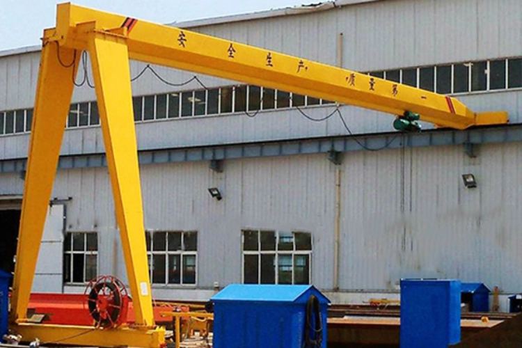 Single girder semi-gantry crane